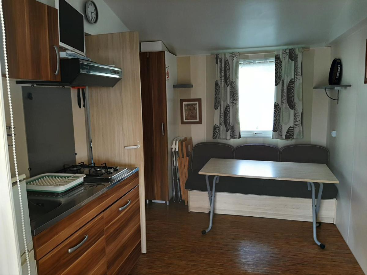 Provost 126 Hotel Litteau Екстериор снимка